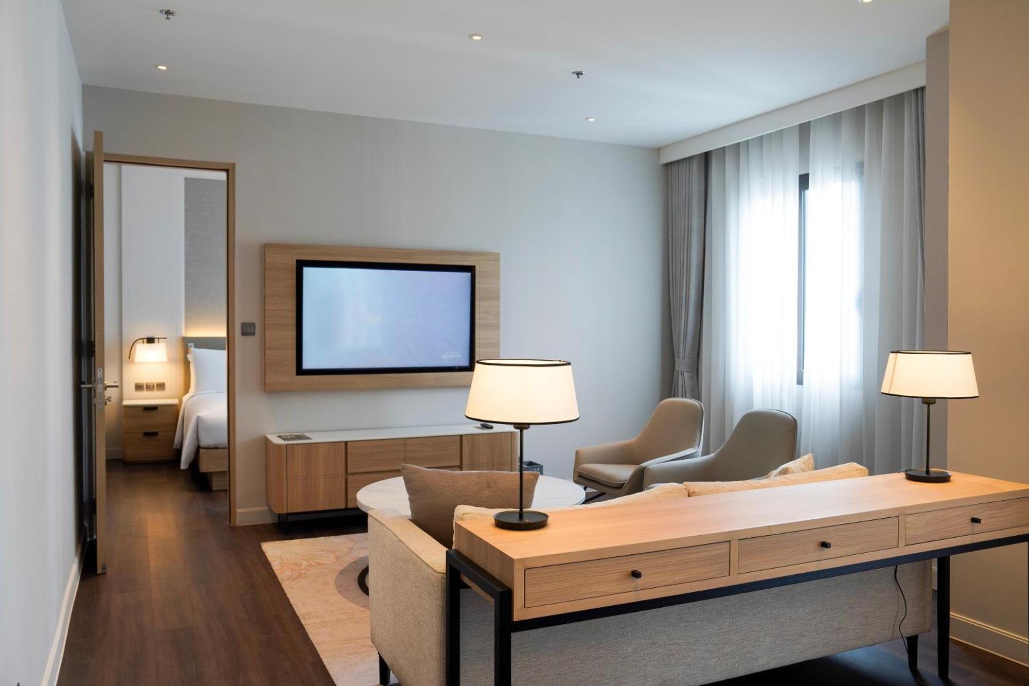 Marriott Executive Apartments Bangkok, Sukhumvit 101 Exterior photo