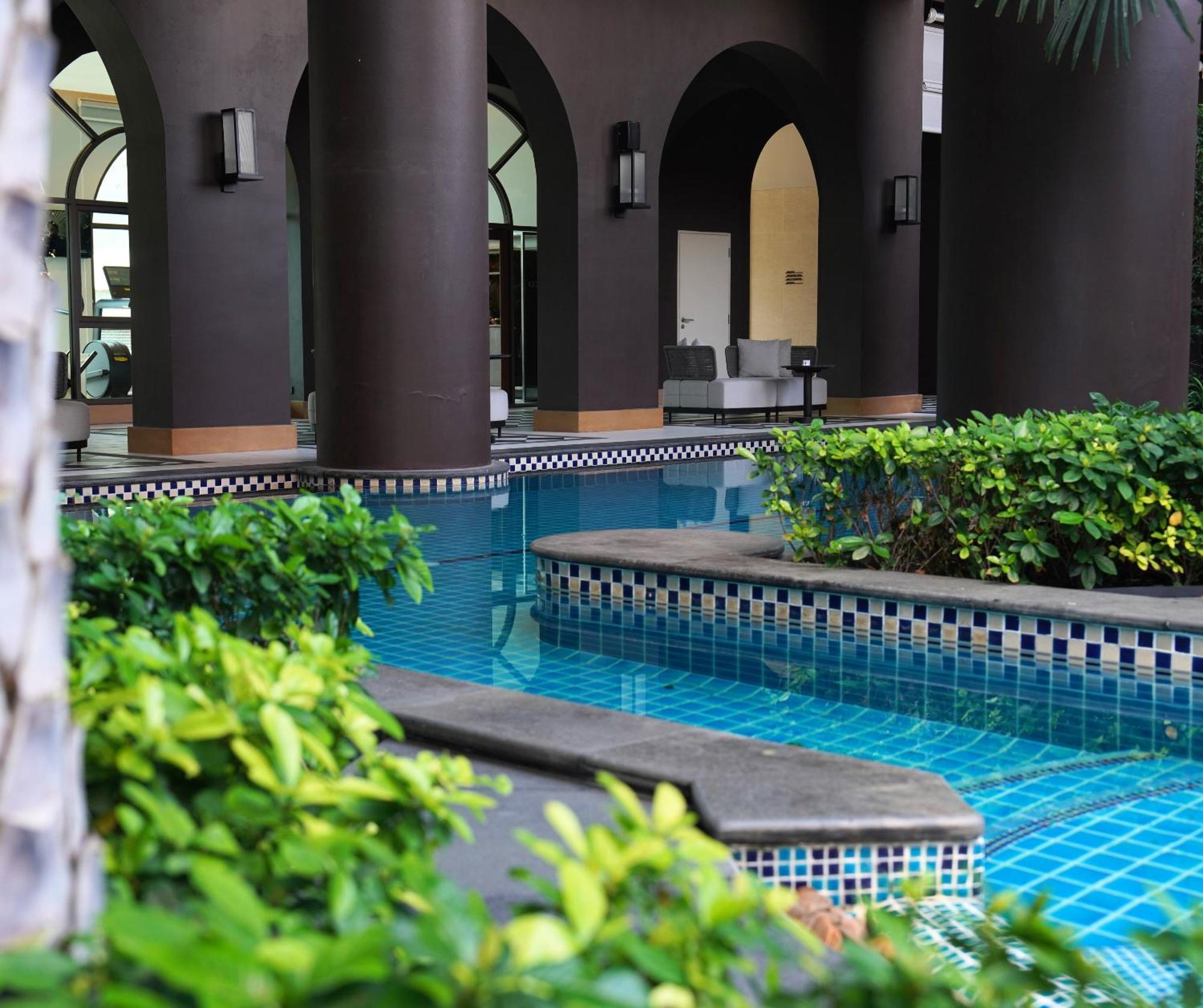 Marriott Executive Apartments Bangkok, Sukhumvit 101 Exterior photo